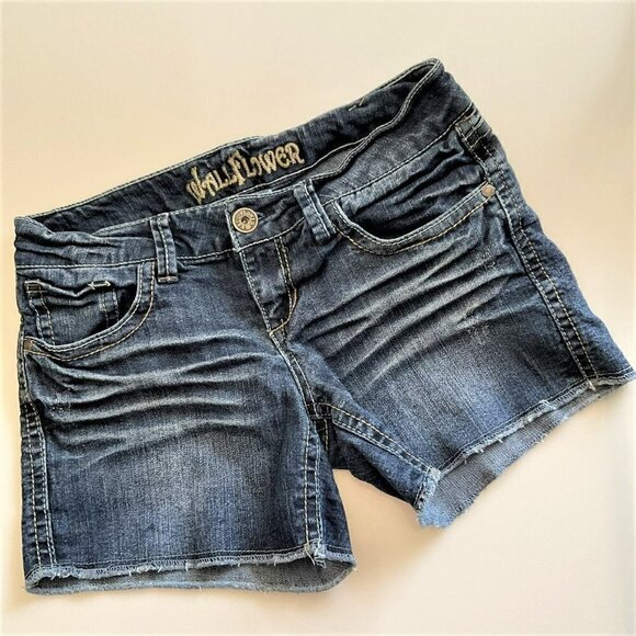 WALLFLOWER JEAN SHORTS - Picture 2 of 6
